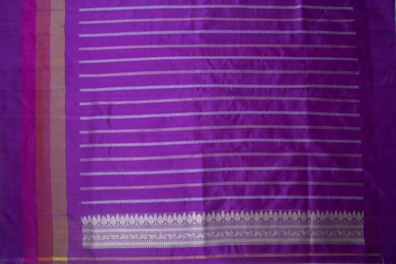 Elegant lavender Banarasi Saree - Image 6
