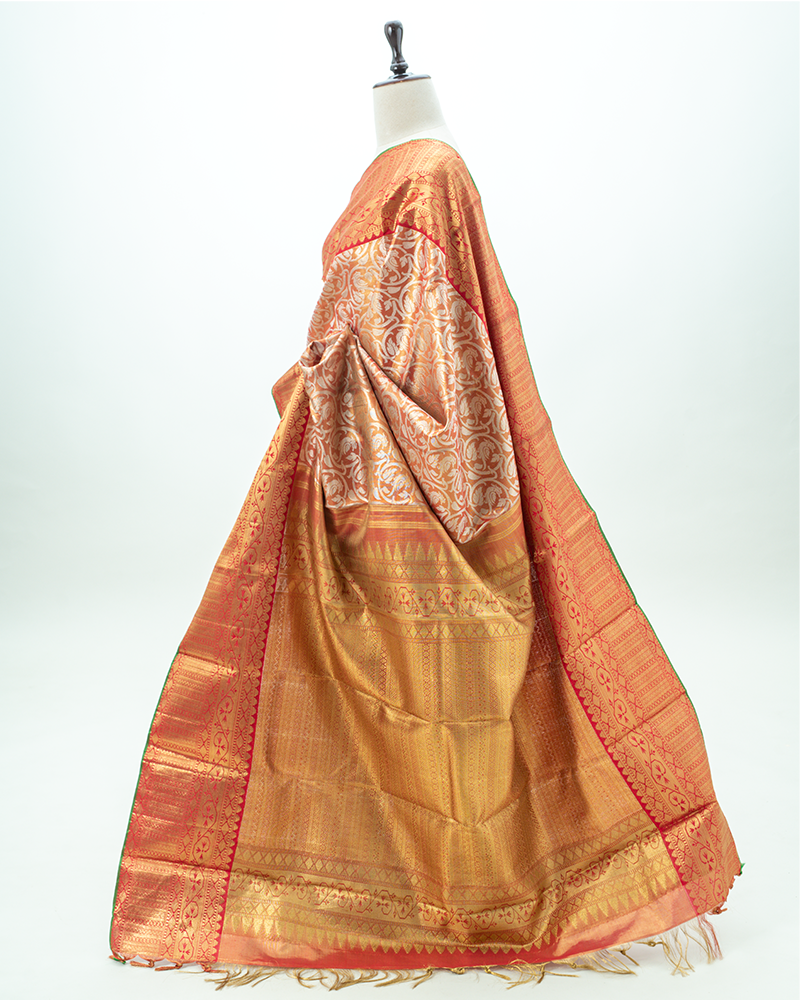 The Cream/Gold Tissue Kanjivaram Silk Saree - Image 4