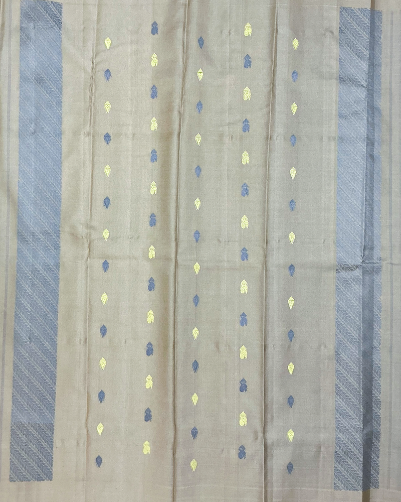 Grey & Biege Gadwal silk saree - Image 6