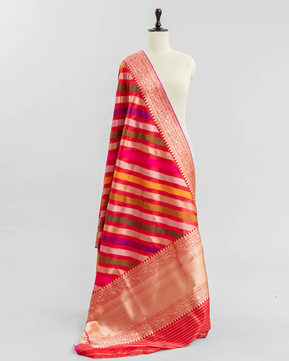 banaras rangkart kadhwa dupatta