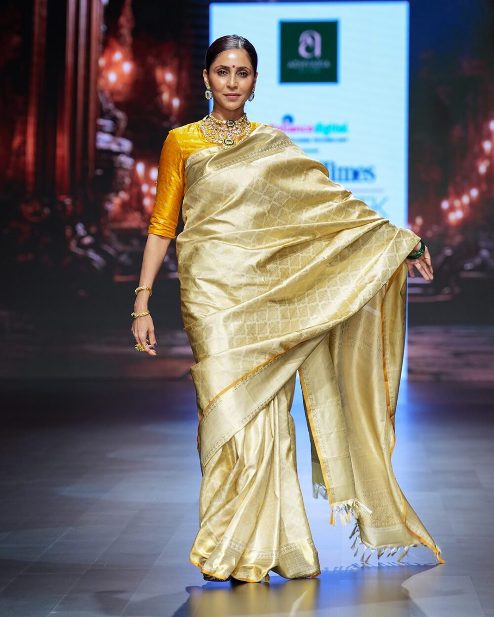 Biege& Gold Kanjivaram Handloom Silk Saree