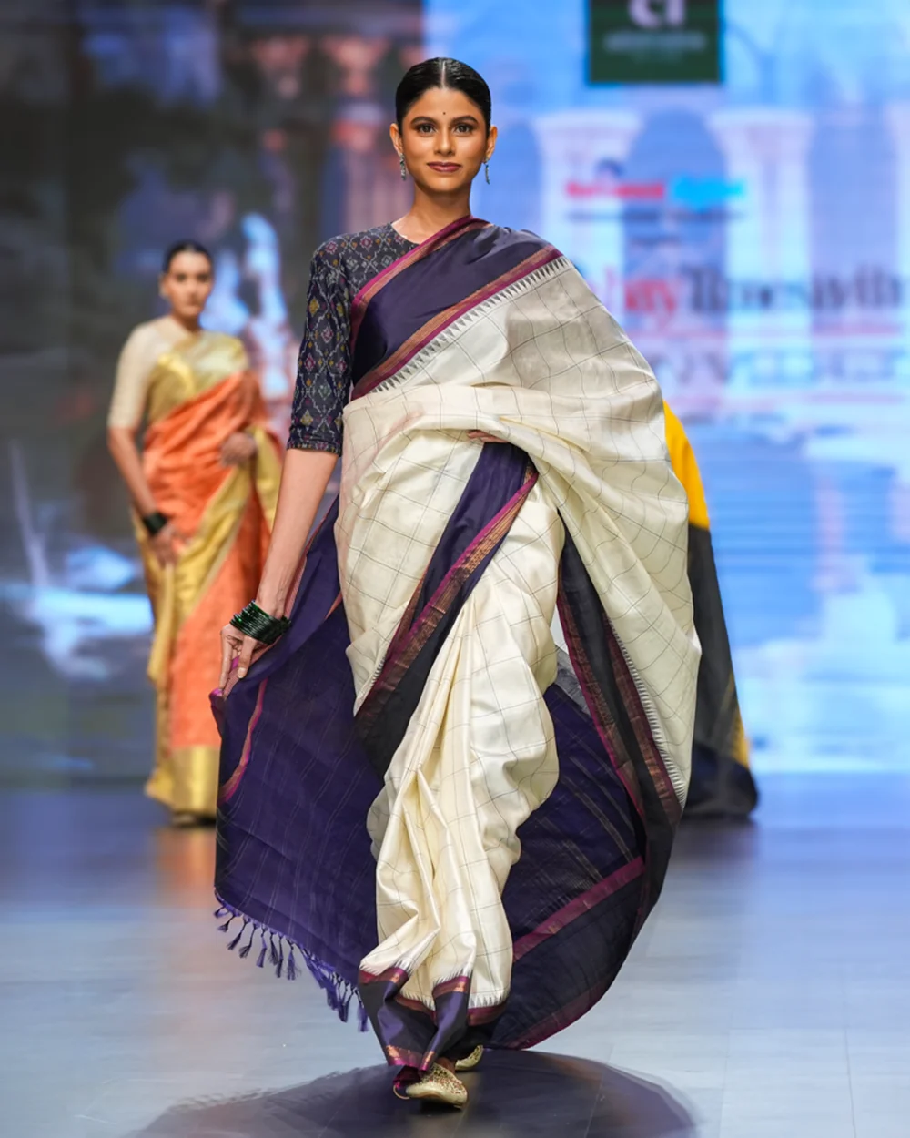 Off White Kanjivaram Handloom Silk Saree