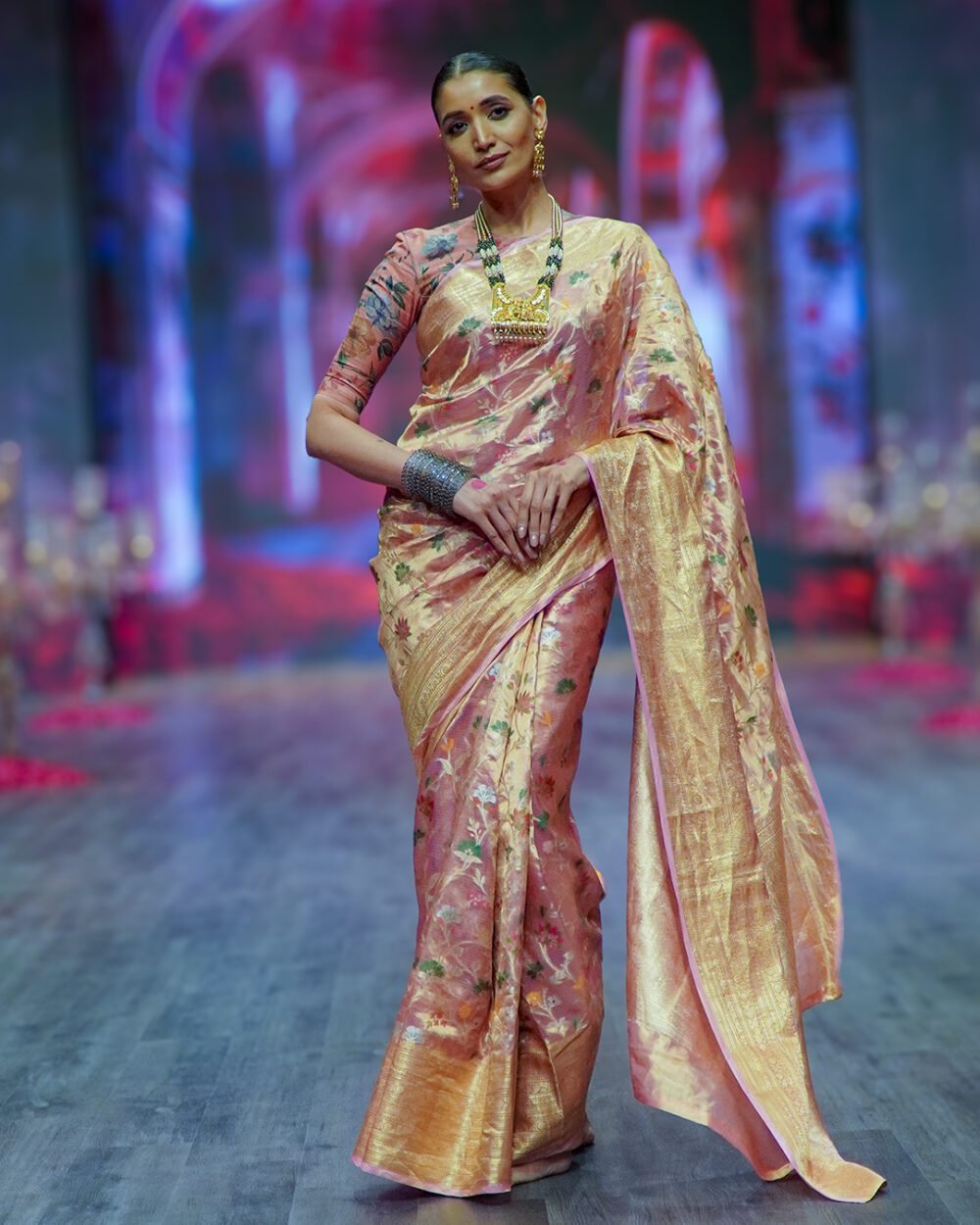 Peach Floral Bail Banarasi Handloom Tissue Saree 